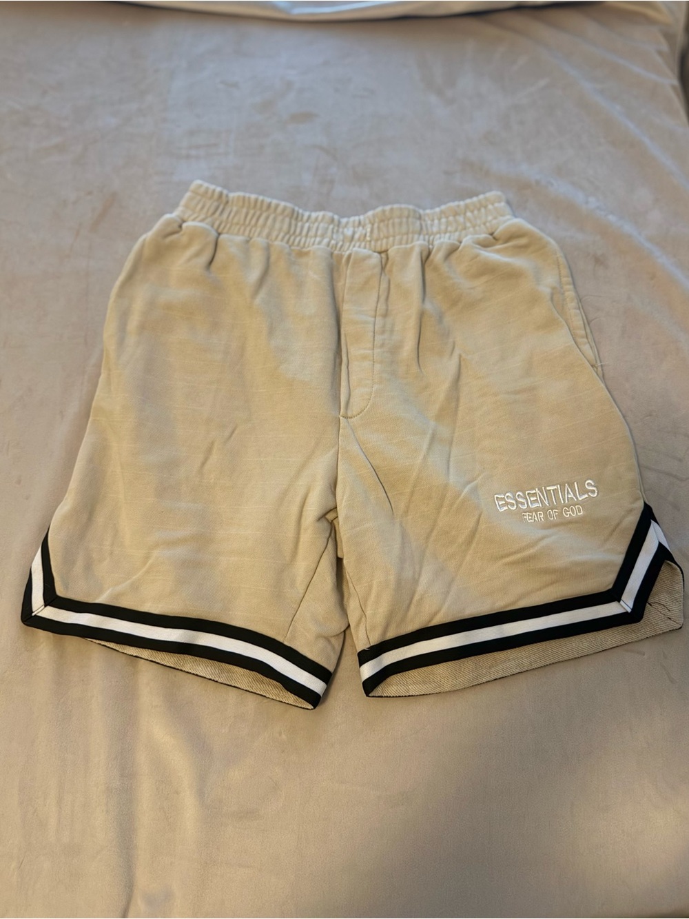 Fear of God Essentials FOG Basketball Shorts Oatmeal Tan Men’s XXL - Picture 1 of 6